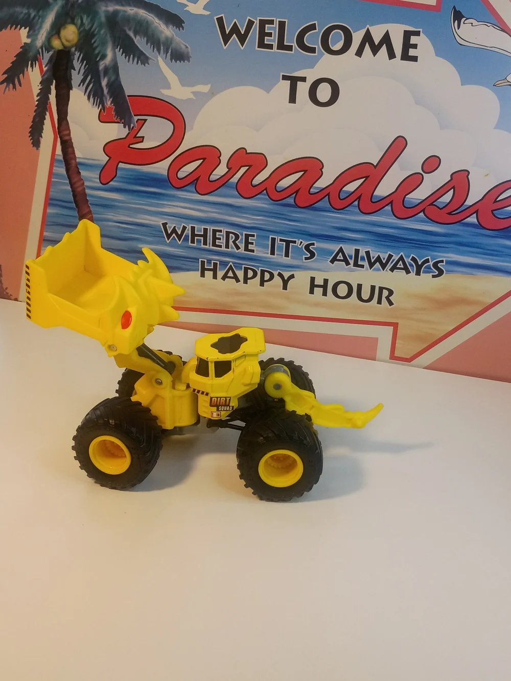 Monster Truck Dirt Squad Scoopz Yellow 1/64 Scale Pre-owned